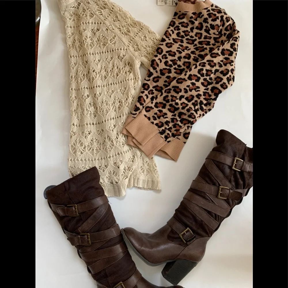 GARAGE Ivory Eyelet Crocheted Sweater In Size Medium - Picture 3 of 10